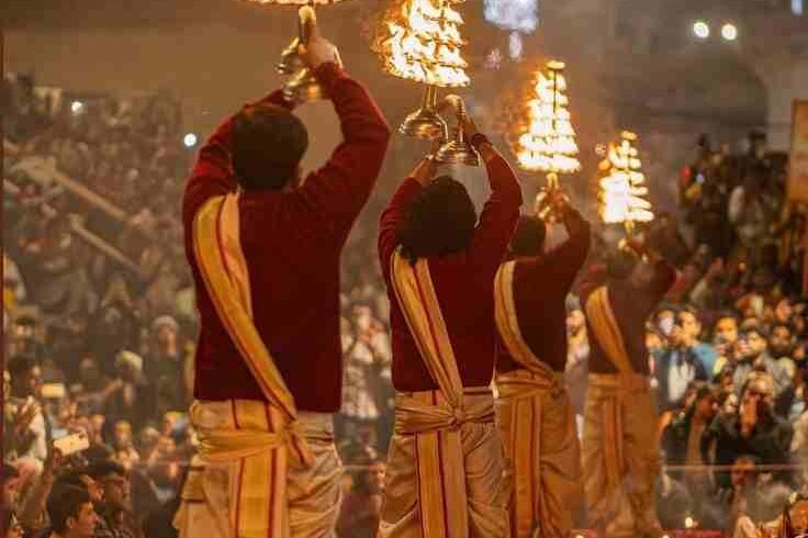 The Surreal Ganga Aarti at Dashashwamedh Ghat, Banaras! 🪔✨-compressed